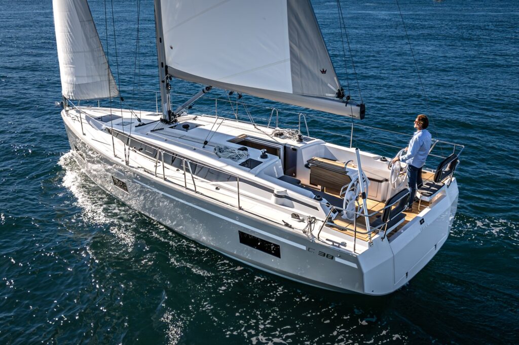 Bavaria C38